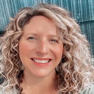 Meet your Posher, Christine